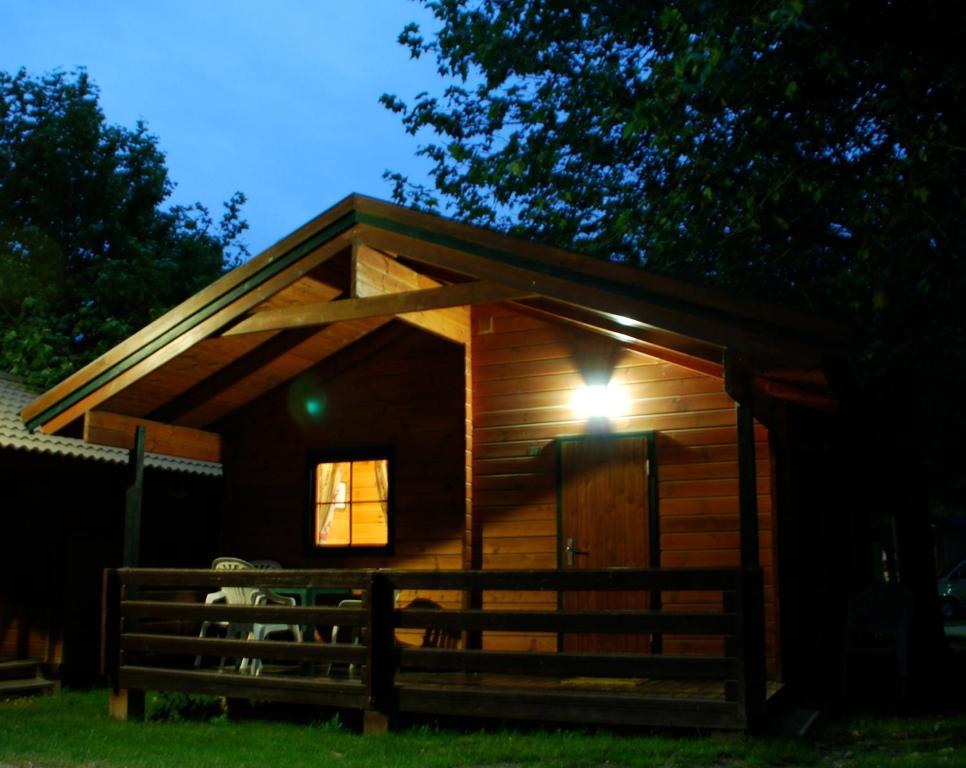 Bungalows Conca De Ter Vilallonga de Ter Pokoj fotografie
